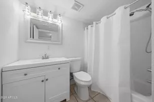 2331 E Betty Elyse Ln, Phoenix, AZ 85022 - Photo 19