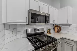 13163 W Gelding Cir, Surprise, AZ 85379 - Photo 19