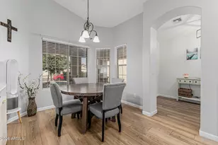 13163 W Gelding Cir, Surprise, AZ 85379 - Photo 17