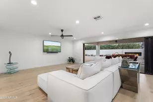 4639 E Osborn Rd, Phoenix, AZ 85018 - Photo 19