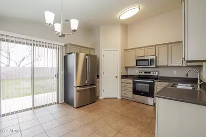 25279 W Parkside Lane S, Buckeye, AZ 85326 - Photo 7