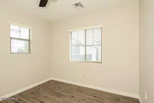 10324 W Sands Dr, Peoria, AZ 85383 - Photo 11