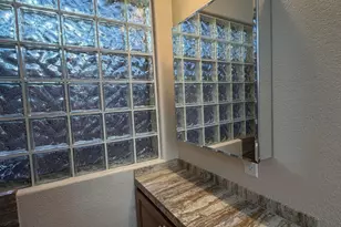 8498 W Quail Track Dr, Peoria, AZ 85383 - Photo 19