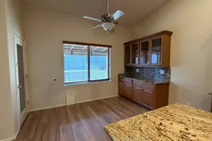 8498 W Quail Track Dr, Peoria, AZ 85383 - Photo 11