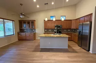 8498 W Quail Track Dr, Peoria, AZ 85383 - Photo 7