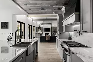 10011 E Windrose Dr, Scottsdale, AZ 85260 - Photo 9