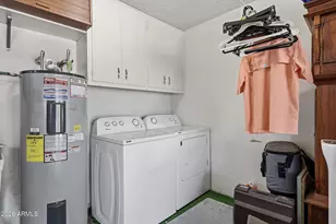 10101 W Pineaire Dr, Sun City, AZ 85351 - Photo 31