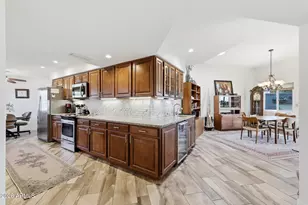 10101 W Pineaire Dr, Sun City, AZ 85351 - Photo 5