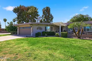 10101 W Pineaire Dr, Sun City, AZ 85351 - Photo 3