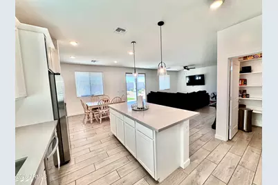 22764 N 184th Lane, Surprise, AZ 85387 - Photo 13