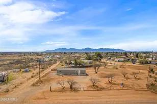 318 E Camino De Tundra, Huachuca City, AZ 85616 - Photo 11