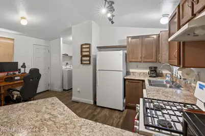 342 S 40th Street #3, Mesa, AZ 85206 - Photo 3