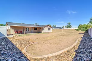 203 E Desert Ln, Gilbert, AZ 85234 - Photo 33