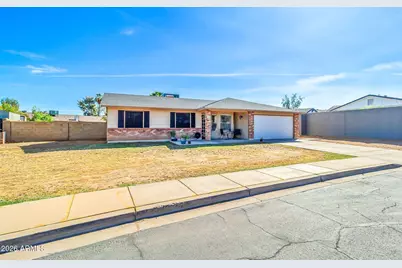 203 E Desert Lane, Gilbert, AZ 85234 - Photo 3