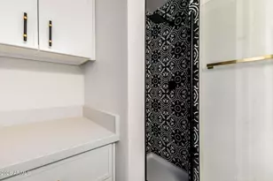 7804 N 47th Ave, Glendale, AZ 85301 - Photo 17