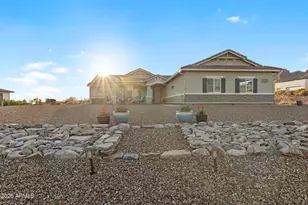 203 E Saddle Butte St, Apache Junction, AZ 85119 - Photo 11