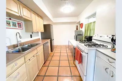 2107 E Monte Vista Road, Phoenix, AZ 85006 - Photo 9