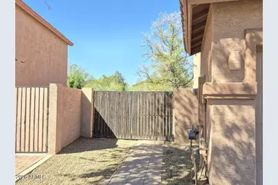 16438 N 72nd Lane, Peoria, AZ 85382 - Photo 17