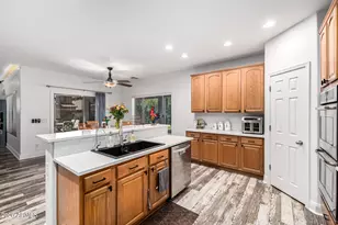 16788 W Tether Trail, Surprise, AZ 85387 - Photo 11