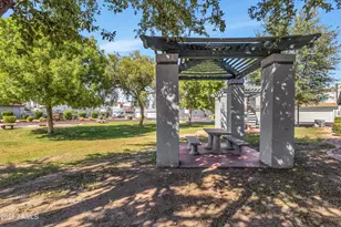 8702 N Shadow Ln, Peoria, AZ 85345 - Photo 29