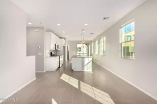 1677 E Chelsea Ln, Gilbert, AZ 85295 - Photo 5