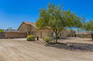 2813 E Cedar Waxwing Dr, Gilbert, AZ 85298 - Photo 3