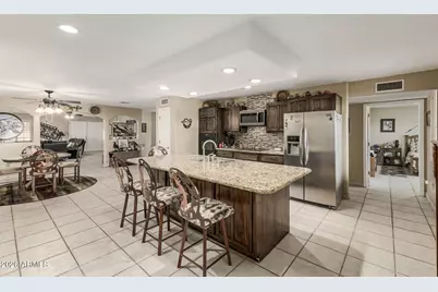 7327 N 181st Avenue, Waddell, AZ 85355 - Photo 11