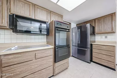 17402 N Lindgren Avenue, Sun City, AZ 85351 - Photo 11