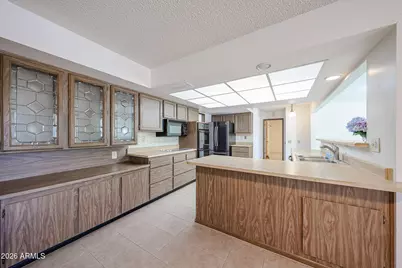 17402 N Lindgren Avenue, Sun City, AZ 85351 - Photo 3