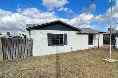 1934 E Mitchell Drive, Phoenix, AZ 85016 - Photo 1