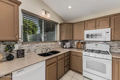 10728 W Irma Lane, Peoria, AZ 85373 - Photo 15