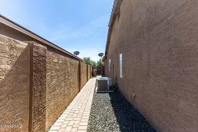 510 W Cucumber Tree Avenue, San Tan Valley, AZ 85140 - Photo 29