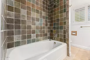 223 E Concorda Dr, Tempe, AZ 85282 - Photo 17