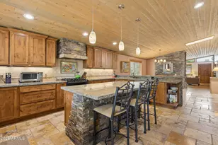 601 W Gibraltar Ln, Phoenix, AZ 85023 - Photo 9