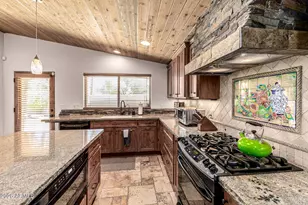 601 W Gibraltar Ln, Phoenix, AZ 85023 - Photo 13