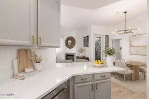 7027 N Scottsdale Rd, Paradise Valley, AZ 85253 - Photo 17