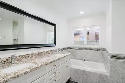 5328 E Pinchot Avenue, Phoenix, AZ 85018 - Photo 9