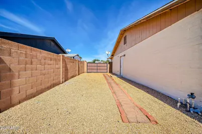 3827 W Muriel Drive, Glendale, AZ 85308 - Photo 41