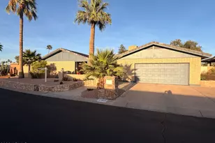 9037 N Arroya Grande Dr, Phoenix, AZ 85028 - Photo 1