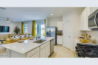 4526 S 232nd Drive, Buckeye, AZ 85326 - Photo 5