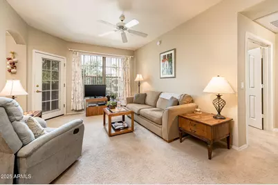 14950 W Mountain View Boulevard #5306, Surprise, AZ 85374 - Photo 3