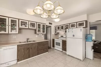 18410 N 94th Avenue, Sun City, AZ 85373 - Photo 9