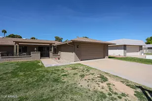 9726 W Shasta Dr, Sun City, AZ 85351 - Photo 7