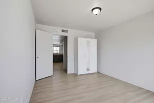 8652 W Heatherbrae Dr, Phoenix, AZ 85037 - Photo 21