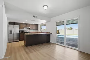 8652 W Heatherbrae Dr, Phoenix, AZ 85037 - Photo 9