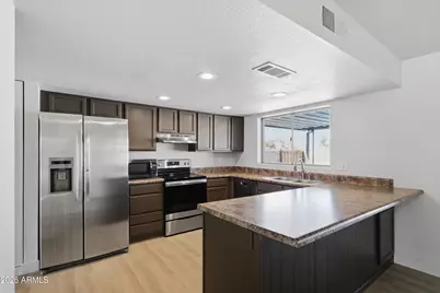 8652 W Heatherbrae Drive, Phoenix, AZ 85037 - Photo 5