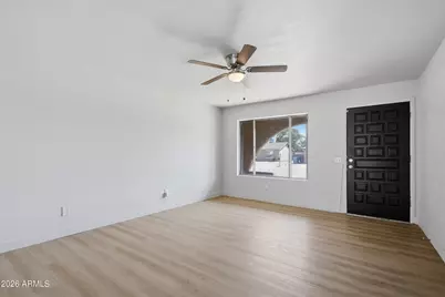 8652 W Heatherbrae Drive, Phoenix, AZ 85037 - Photo 7