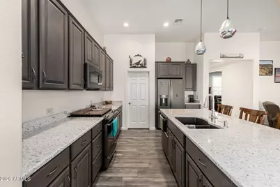 4529 W Loma Verde Avenue, Eloy, AZ 85131 - Photo 5