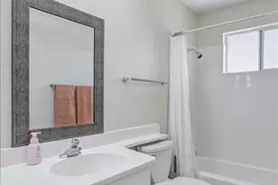 10207 W Palmer Dr, Sun City, AZ 85351 - Photo 11