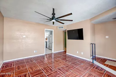 6433 W Catalina Drive, Phoenix, AZ 85033 - Photo 9